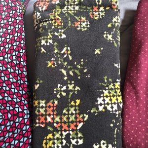 SOLD! LulaRoe TC Leggings